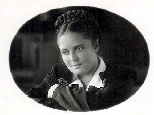 A picture of a young woman
