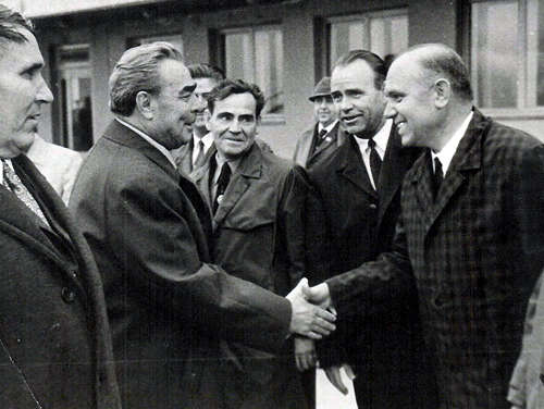 Ivan Ovcharenko shaking hands with Leonid Brezhnev